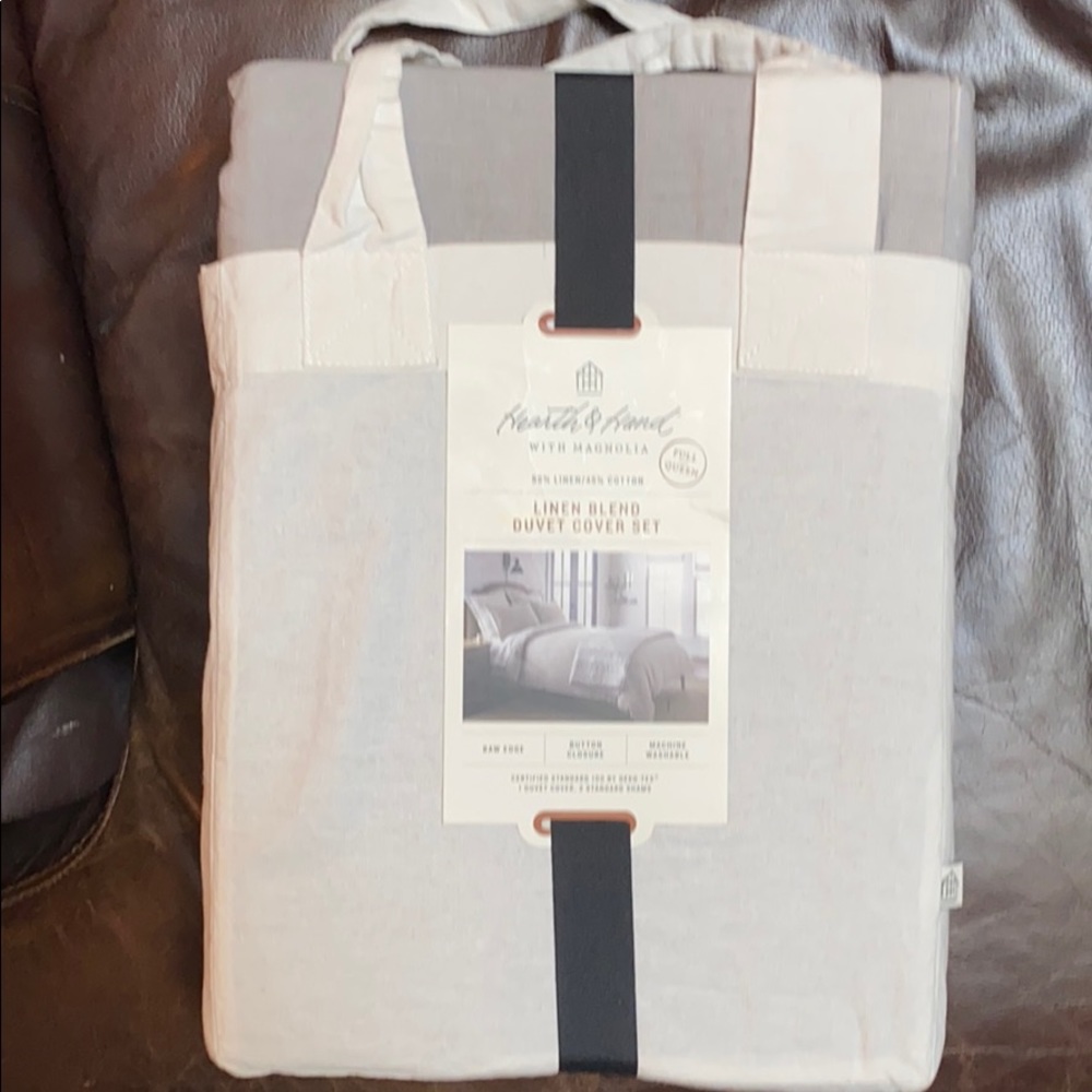 NWT Hearth & Hand Duvet cover set